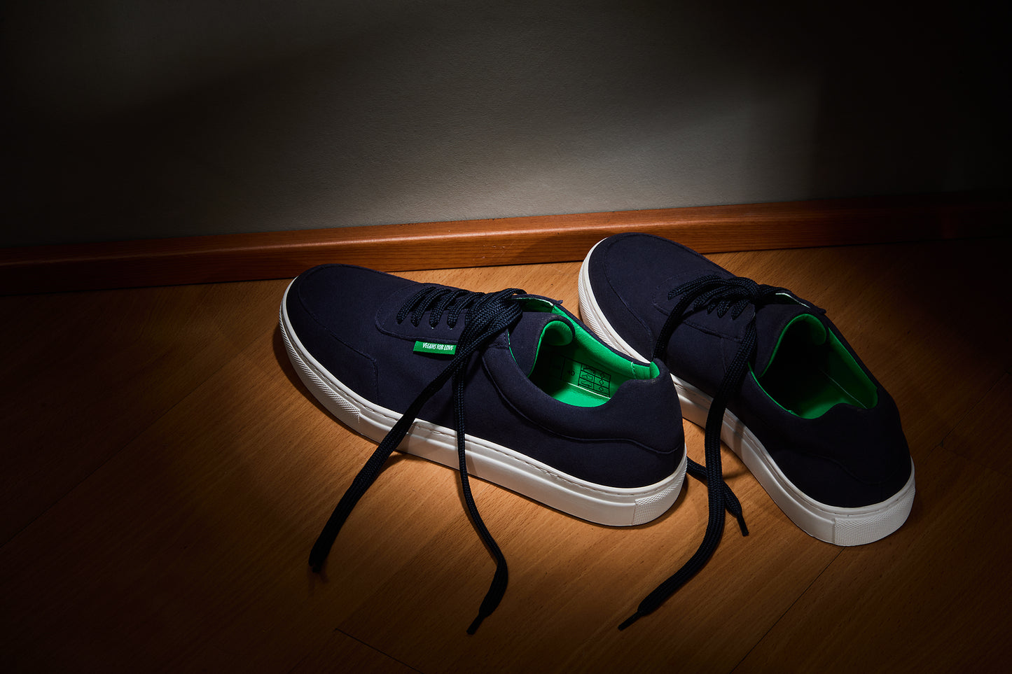 Wegańskie Buty Unisex - Compassion Steps, Wygodne, Oddychające i Uniwersalne do Codziennego i Półformalnego Użytku