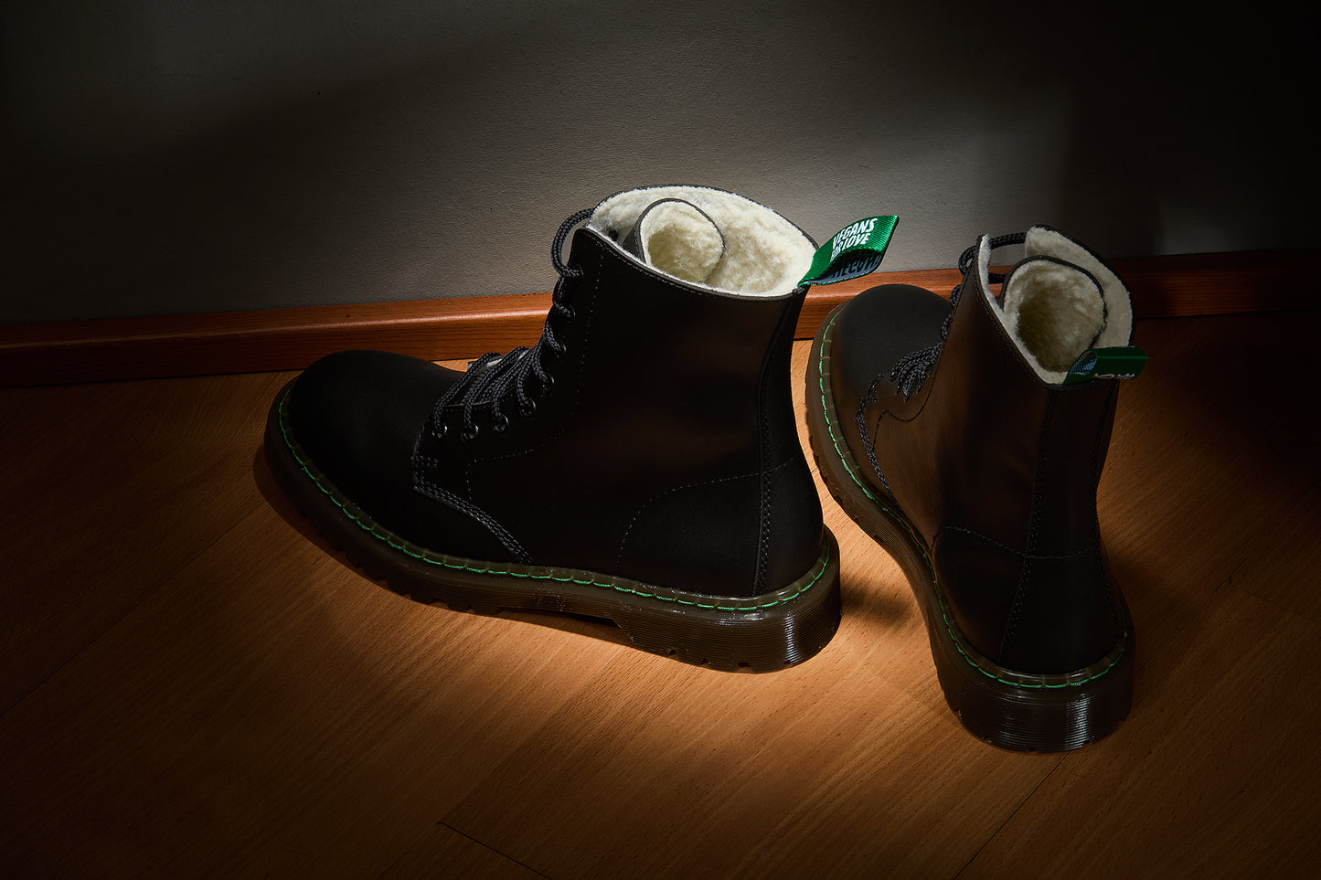 Wegańskie Zimowe Buty Unisex - Activist Footprints, Trwałe, Wodoodporne, z Podszewką Polarową, Idealne na Zimno i Codzienny Użytek