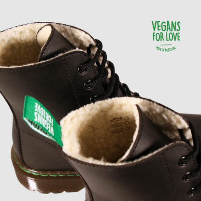 Unisex Vegan Winter Boots with Shearling